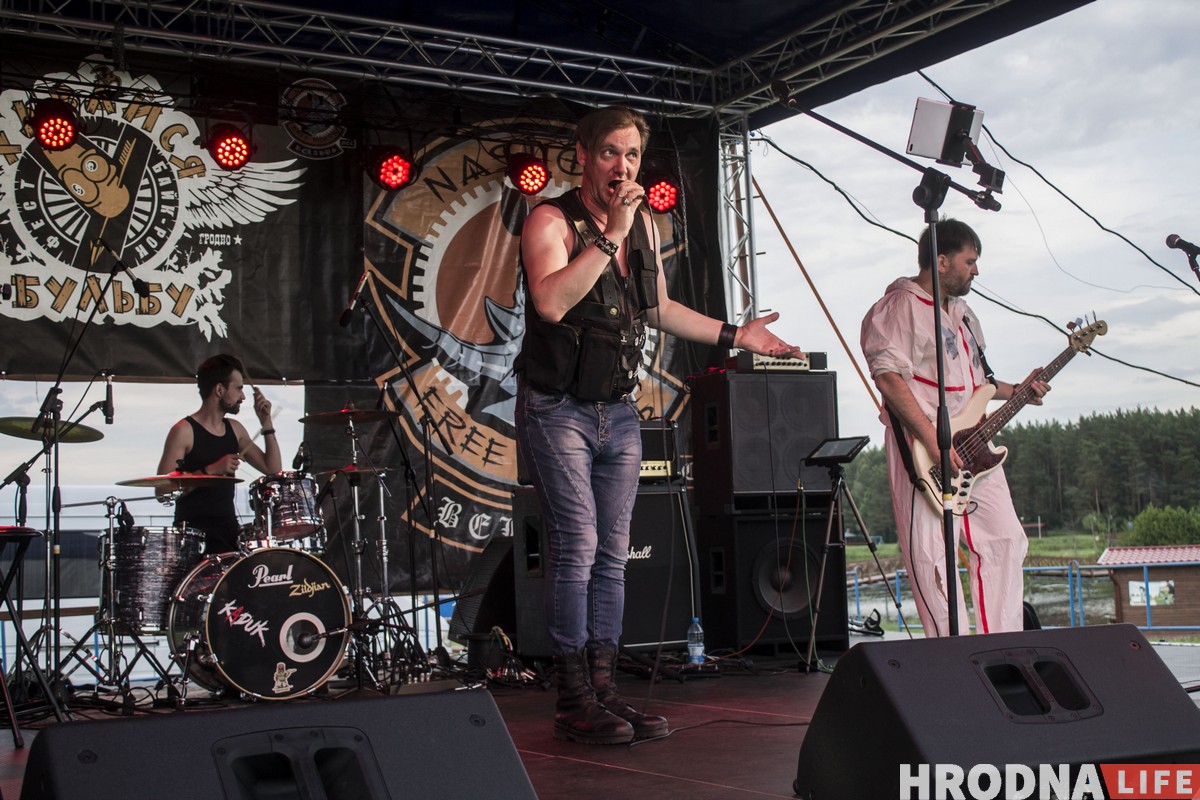 РСП, Dzieciuki и бесплатные татуировки. Как прошел байк-фестиваль «Хавайся ў бульбу-2019» РСП, Dzieciuki и бесплатные татуировки. Как прошел байк-фестиваль «Хавайся ў бульбу-2019»