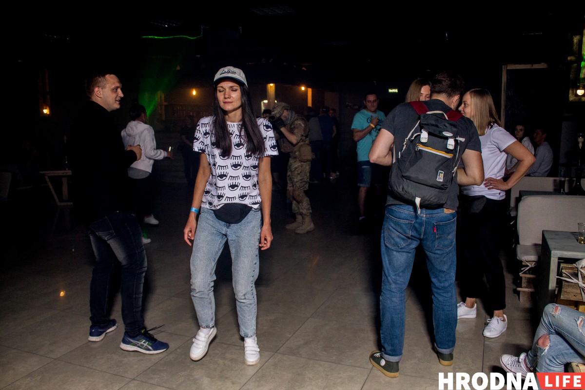 В Гродно открылся бар Crazy Dog: смотри фото с первой вечеринки В Гродно открылся бар Crazy Dog: смотри фото с первой вечеринки