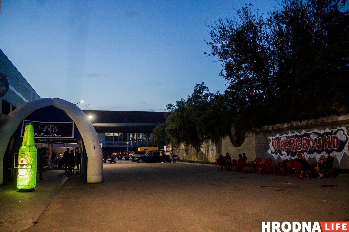 В Гродно открылся бар Crazy Dog: смотри фото с первой вечеринки В Гродно открылся бар Crazy Dog: смотри фото с первой вечеринки