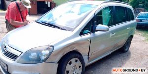 На перекрестке возле Южного рынка столкнулись Opel и Audi. Каждый водитель говорит, что ехал на зеленый. Нужны очевидцы На перекрестке возле Южного рынка столкнулись Opel и Audi. Каждый водитель говорит, что ехал на зеленый. Нужны очевидцы