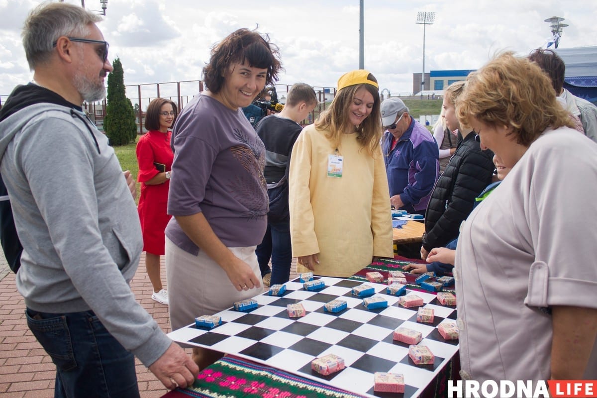 Колизей и Лесик. Топ-10 фигурок из сыра с Фестиваля сыра в Гродно Колизей и Лесик. Топ-10 фигурок из сыра с Фестиваля сыра в Гродно