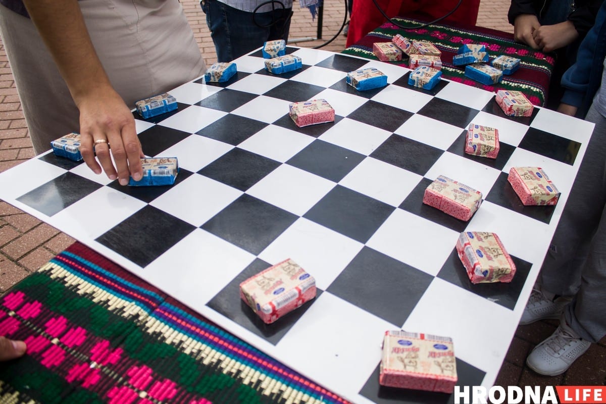 Колизей и Лесик. Топ-10 фигурок из сыра с Фестиваля сыра в Гродно Колизей и Лесик. Топ-10 фигурок из сыра с Фестиваля сыра в Гродно