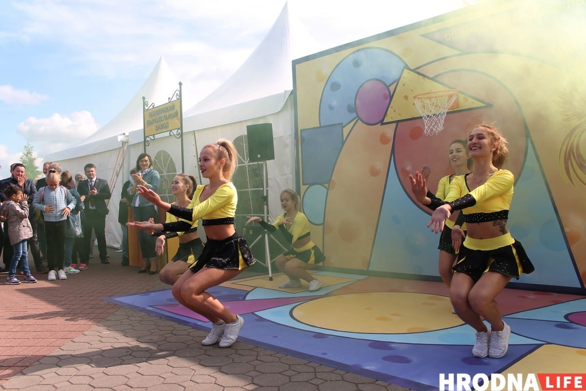 Колизей и Лесик. Топ-10 фигурок из сыра с Фестиваля сыра в Гродно Колизей и Лесик. Топ-10 фигурок из сыра с Фестиваля сыра в Гродно