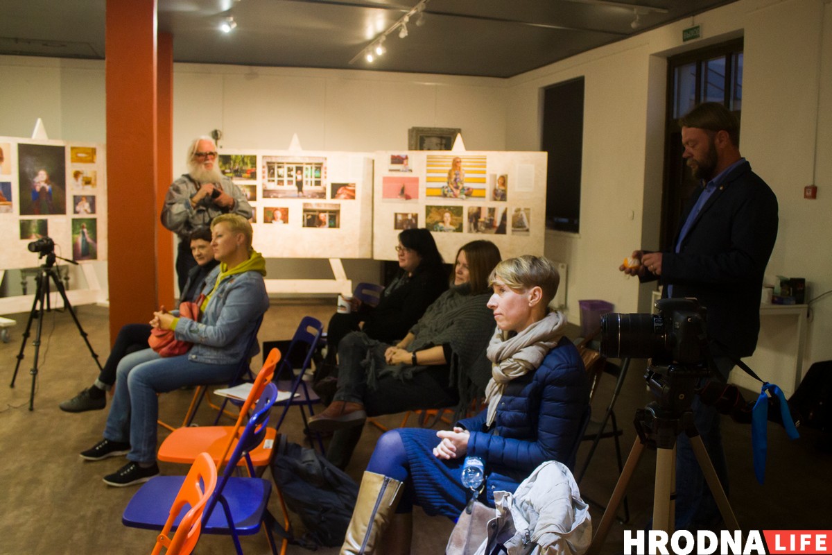 Клуб сильных женщин? В Гродно прошел круглый стол о гендерных стереотипах и вызовах Клуб сильных женщин? В Гродно прошел круглый стол о гендерных стереотипах и вызовах