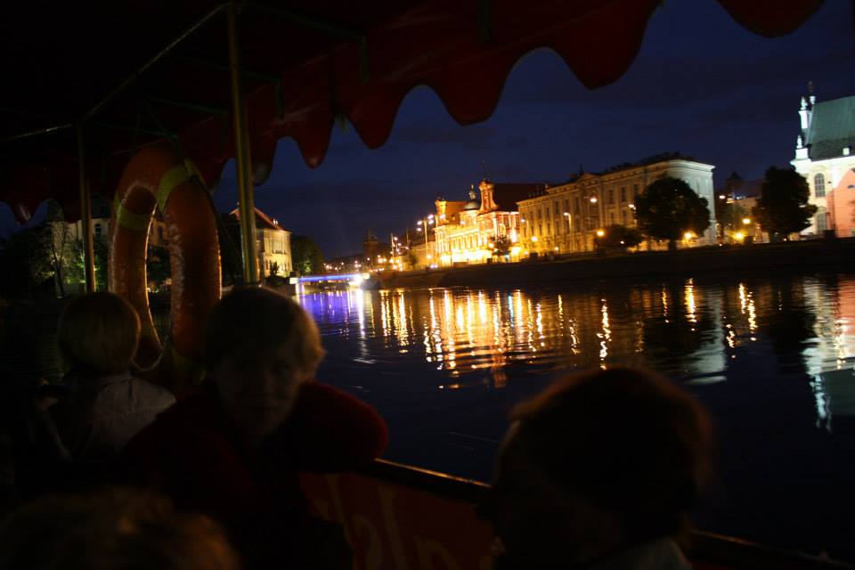 В гостях, как дома. Подружиться с краснолюдками Вроцлава и найти привидение в замках Нижней Силезии В гостях, как дома. Подружиться с краснолюдками Вроцлава и найти привидение в замках Нижней Силезии