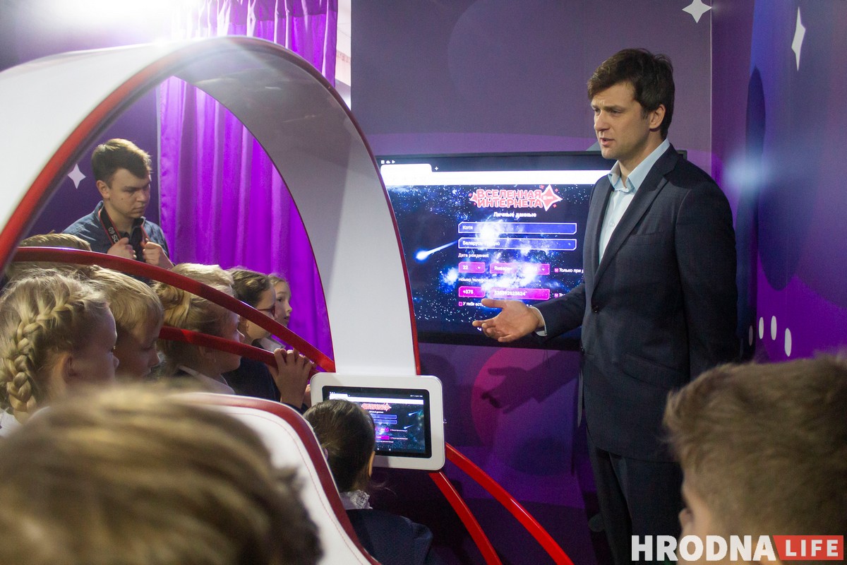 Что ваши дети увидят на выставке "Вселенная интернета" Что ваши дети увидят на выставке "Вселенная интернета"