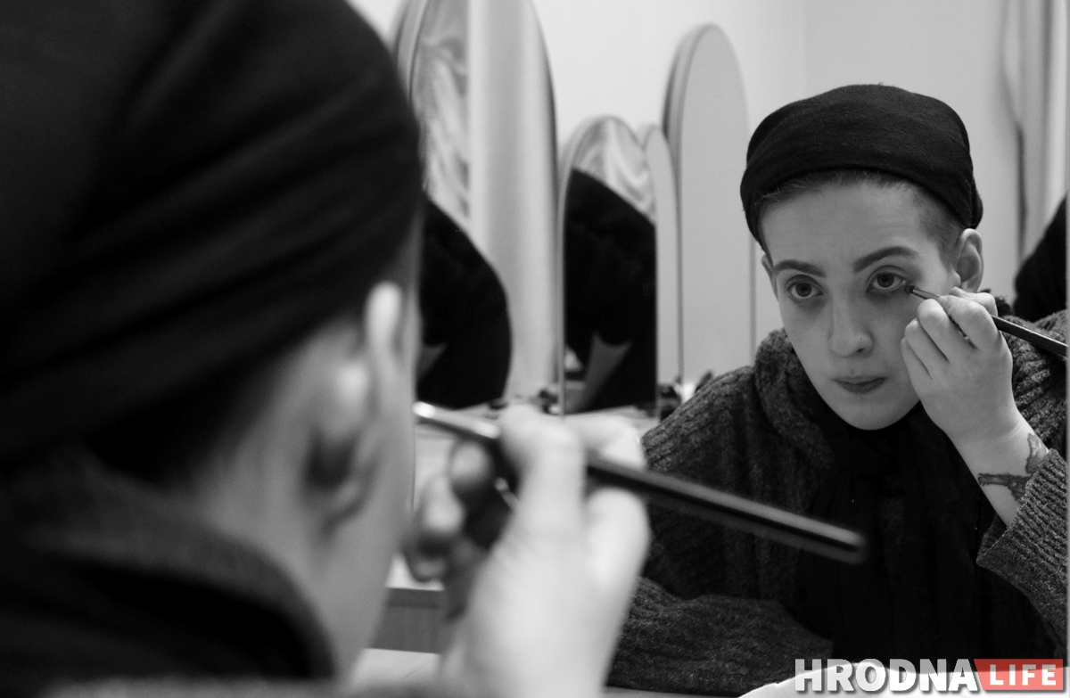 "Молчаливый" перформанс в память жертв Холокоста прошел в Гродно "Молчаливый" перформанс в память жертв Холокоста прошел в Гродно