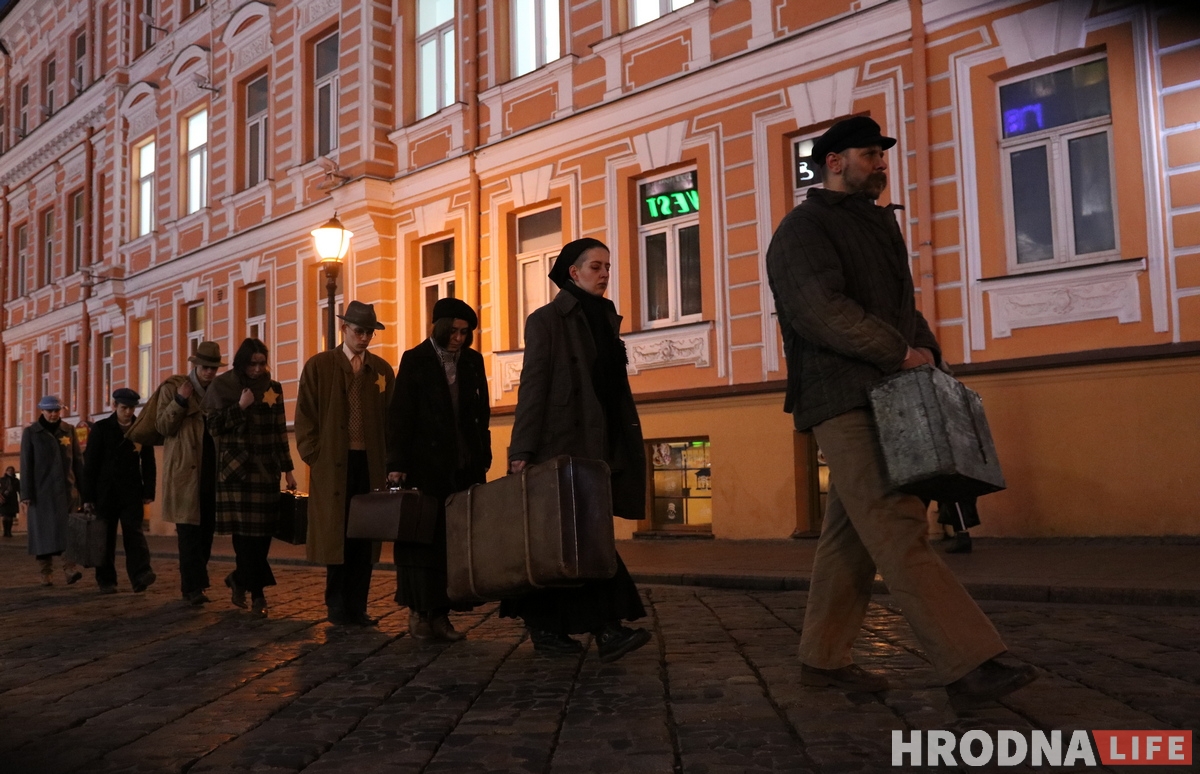 "Молчаливый" перформанс в память жертв Холокоста прошел в Гродно "Молчаливый" перформанс в память жертв Холокоста прошел в Гродно