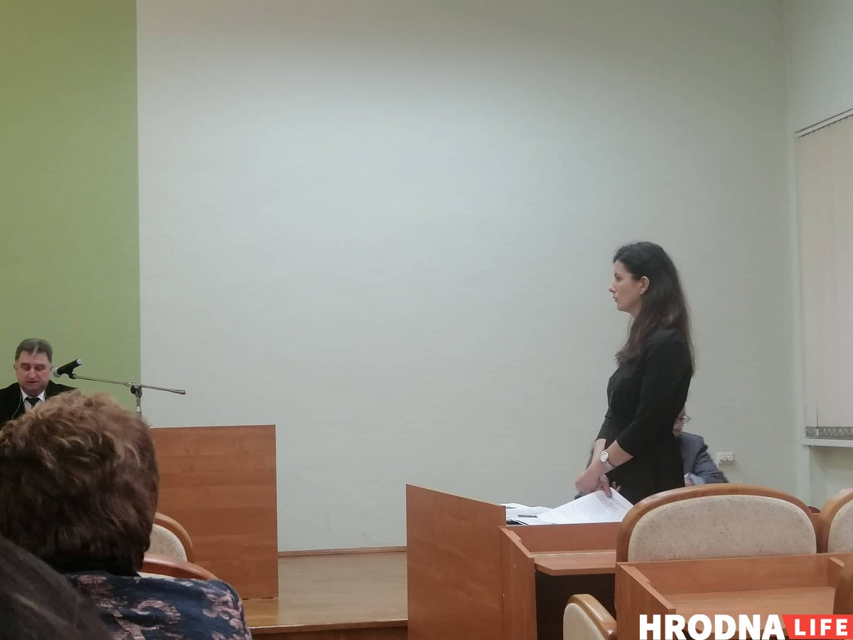 "Освободить, потому что инвалид". Мужчину, который 2 месяца скрывался с сыном в России, не накажут за избиение жены