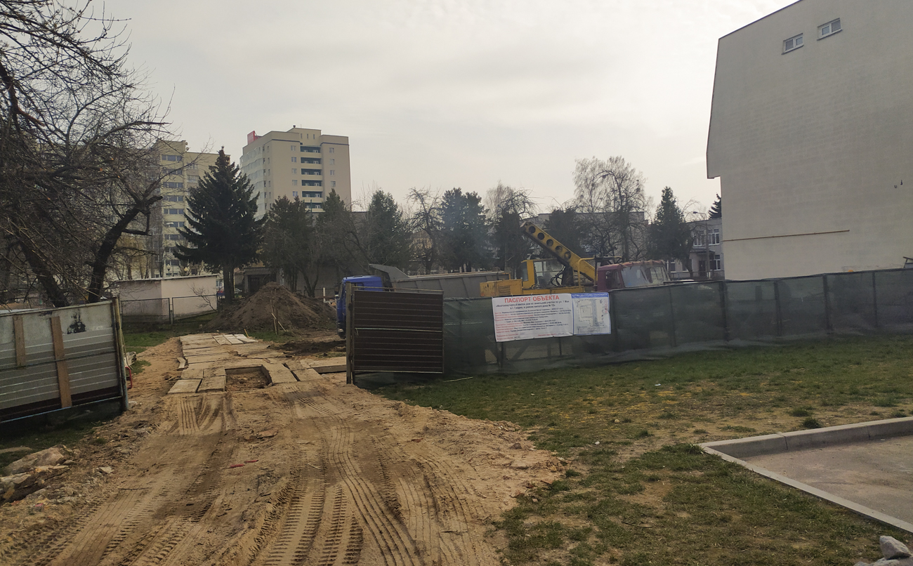 На улице 1 Мая в Гродно появятся два здания: одно уже строят, второе обсуждают