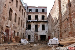 Перед реконструкцией: как выглядит внутри дом купца Муравьева Перед реконструкцией: как выглядит внутри дом купца Муравьева