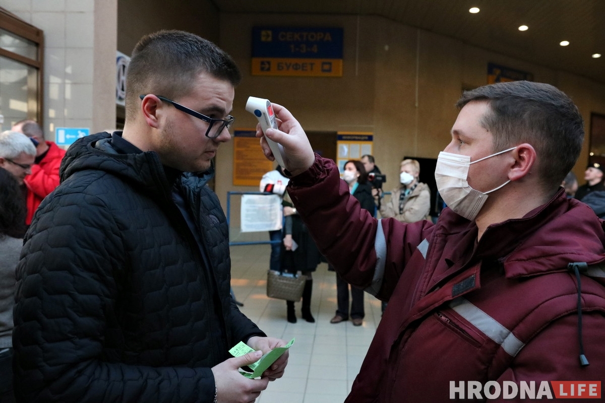 Матч “Неман” – Шахтер” могли провести при пустых трибунах