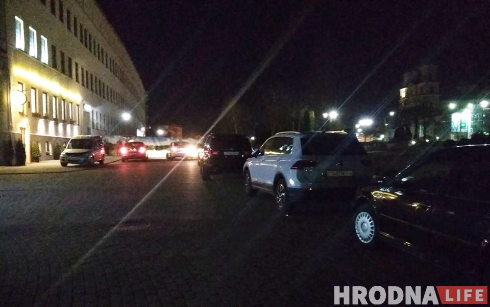 Фотафакт: Моставую загарадзілі ад парушальнікаў паркоўкі