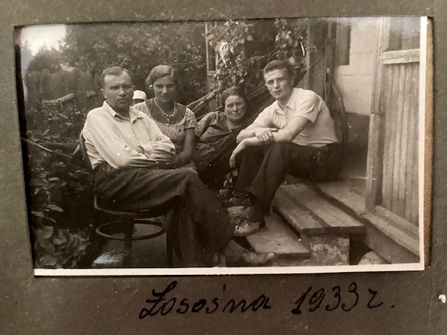 "Бабуля перад смерцю сказала, што яна яўрэйка". У Парыжы знайшлі лісты з Гродна 1930-40-х