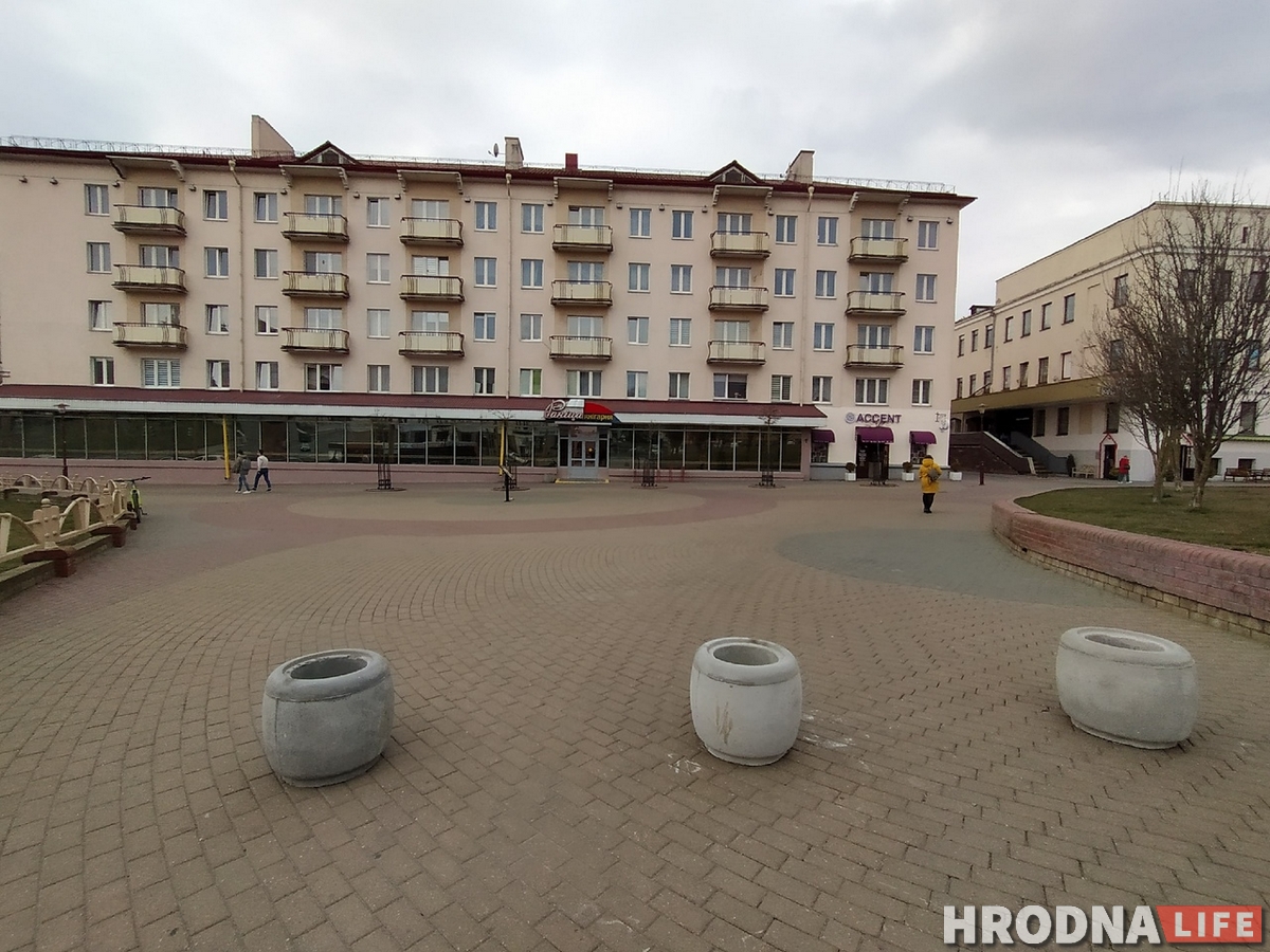 Фотафакт: Моставую загарадзілі ад парушальнікаў паркоўкі