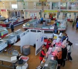 Почти пустой. Как работает Скидельский рынок, где нашли коронавирус