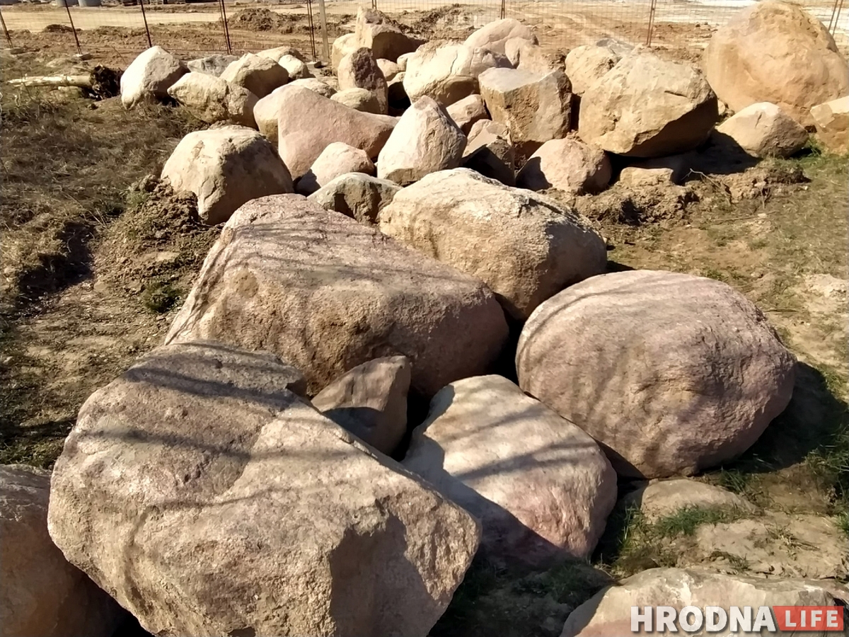 На БЛК знайшлі дзясяткі валуноў. Што з імі можна зрабіць?