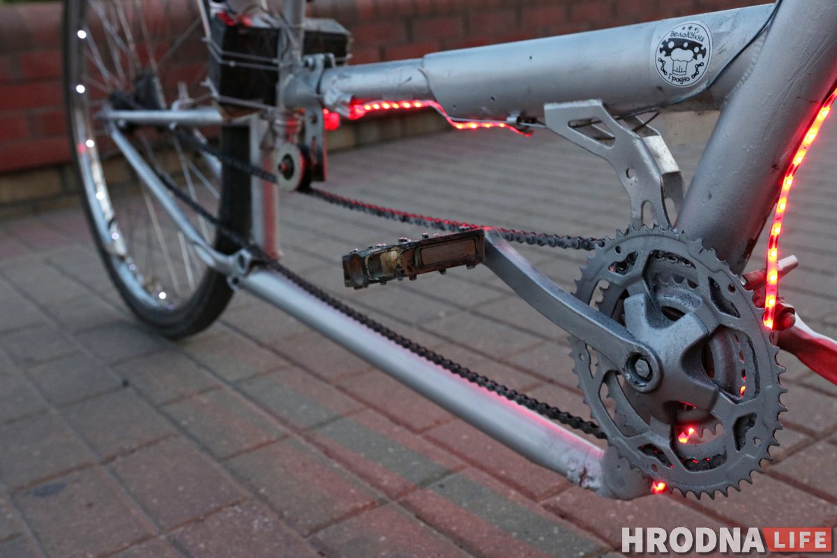 В “Волчке” минимум вложений: гродненец сделал крутой велосипед из картона и светодиодов