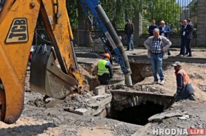 На Тимирязева нашли старый водопровод с подземной рекой На Тимирязева нашли старый водопровод с подземной рекой