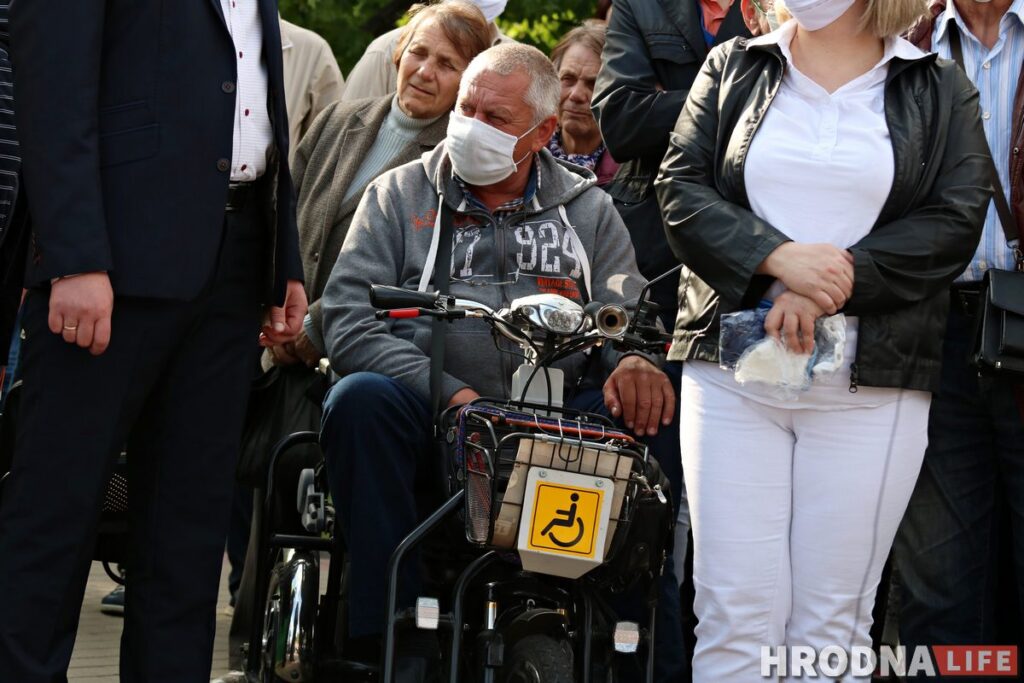 "Президент - не бог и не царь". Что Валерий Цепкало говорил на пикете в Гродно