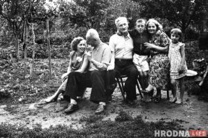 Женский роман времен пандемии. Серия 4. "Лето в Переселке" Женский роман времен пандемии. Серия 4. "Лето в Переселке"