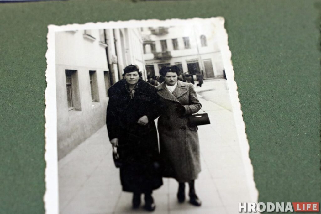 Вежа ў Румлёва і аптэка на Савецкай: у рэдакцыю Hrodna.life патрапіў яшчэ адзін альбом старых фотаздымкаў