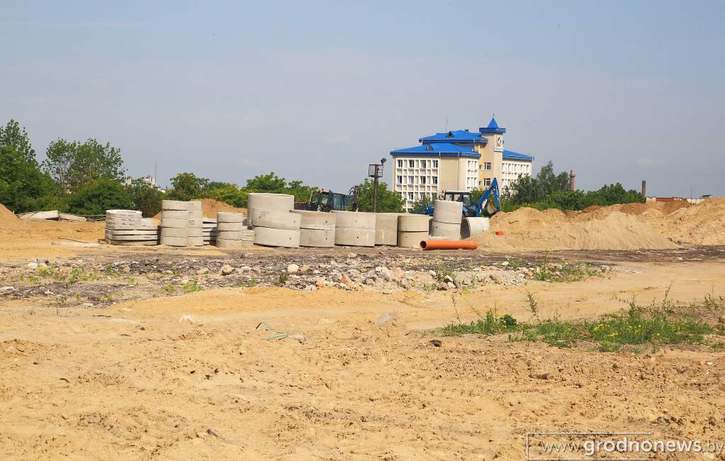 Чакалі з 1985-га года. У Гродзенскім аўтапарку пачынаецца рэканструкцыя