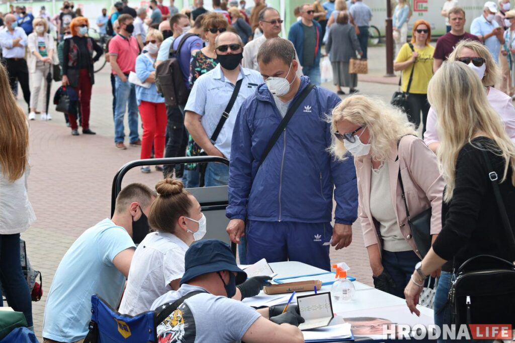 «Гродненцы проявляют невиданную активность». Наблюдатель про сбор подписей в Гродно