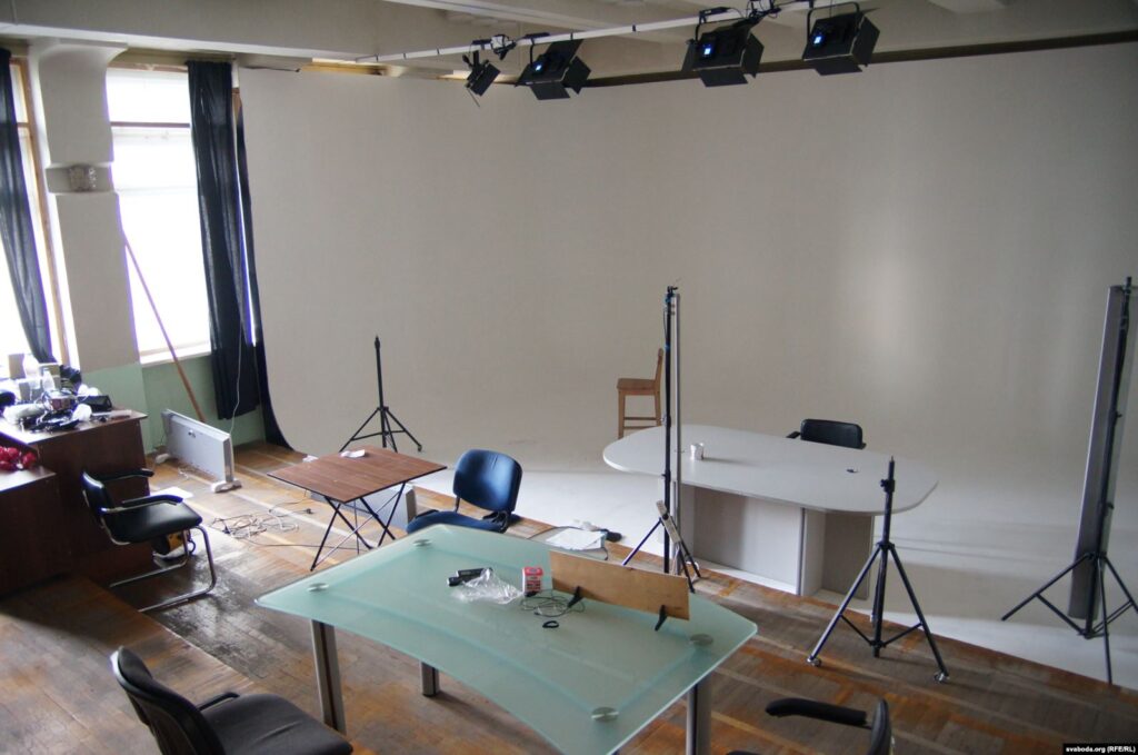 Координатор группы Тихановской: "На даче Тихановского под Гомелем нашли 900 тысяч долларов"