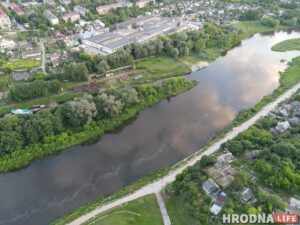 Мор рыбы в Немане: смотрите, какие пятна на реке снял читатель Hrodna.life