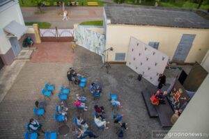 В Театре кукол открыли летний амфитеатр В Театре кукол открыли летний амфитеатр