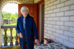 "Не моя заслуга, что правду говорить — геройство". Тихановский написал из СИЗО гродненской пенсионерке, которой интересовался КГБ