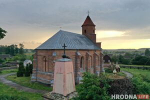 Палац у лясных джунглях,  пешы мост і найвышэйшы млын Беларусі: падарожжа на 12 цікавостак за 1 дзень