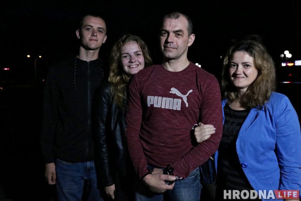 «Ішоў па торт - прыйшоў на Валадарскага». Палітвязні з Гродна вярнуліся дадому