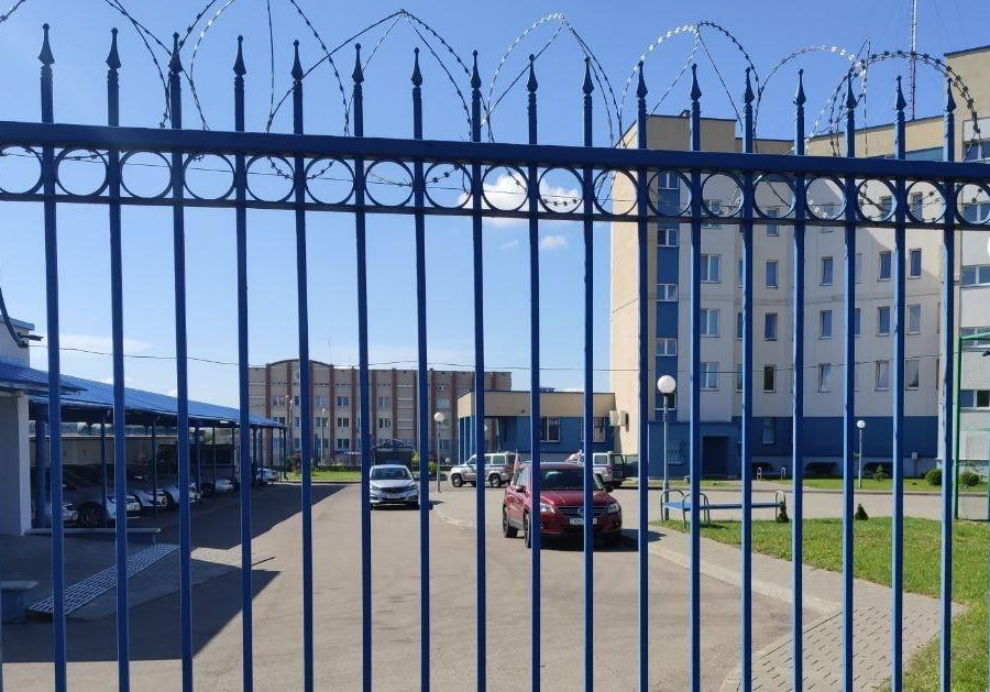 Гродзенец з таго самага Volkswagen з бел-чырвона-белымі сцягамі плануе перасесці на Запарожац