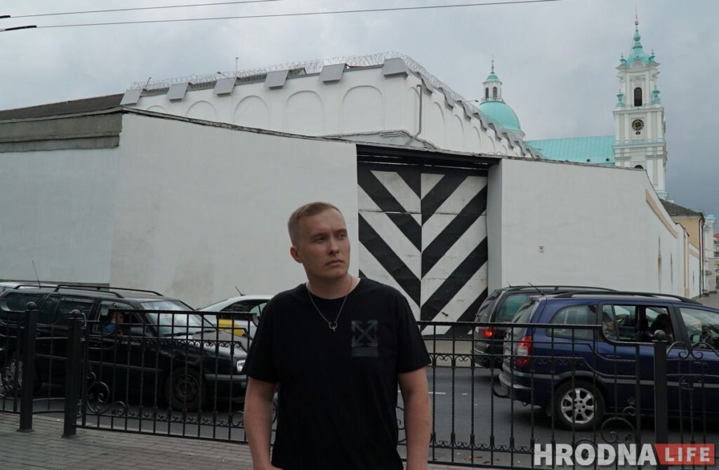 «Фашысты ў кіно — ветлівыя людзі па параўнанні з імі». Бармэн з Гродна, — пра 14 гадзін пасля сустрэчы з АМАПам