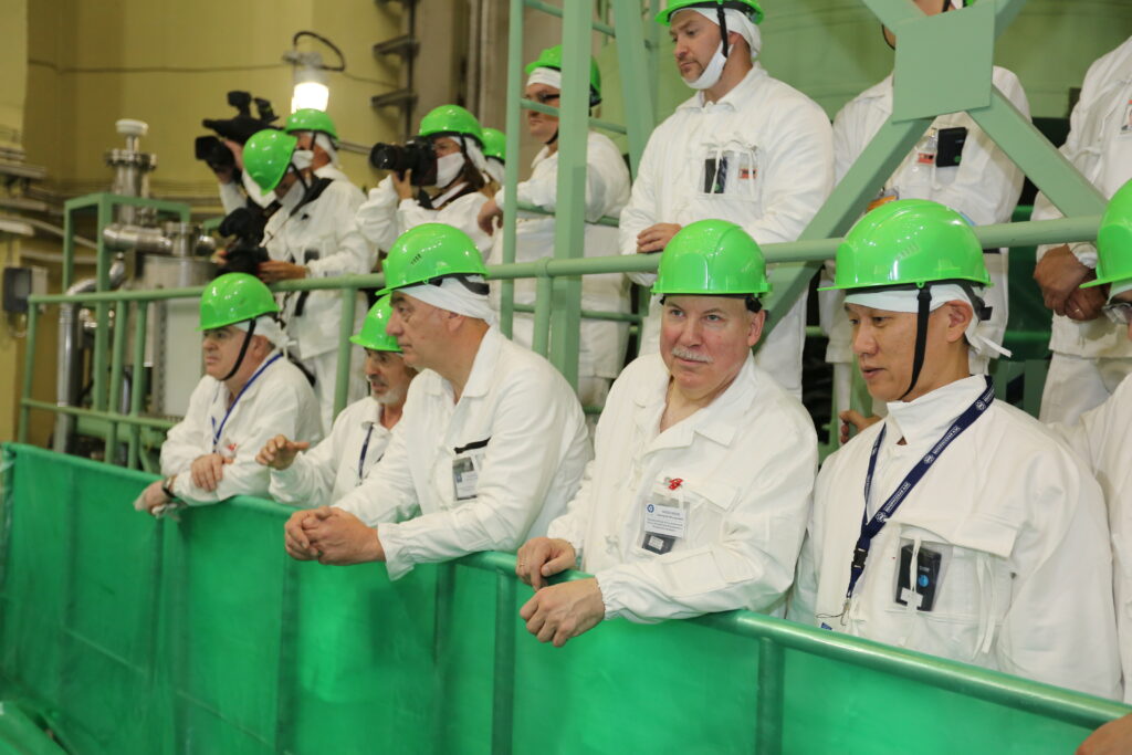 На першым энергаблоку БелАЭС пачалася загрузка ядзернага паліва