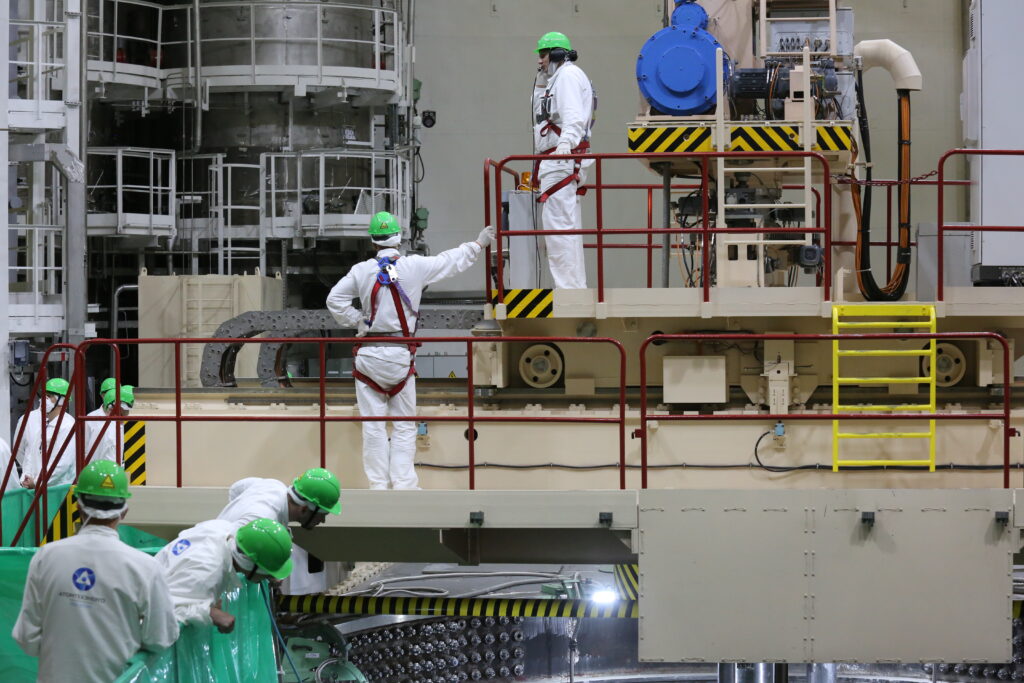 На першым энергаблоку БелАЭС пачалася загрузка ядзернага паліва