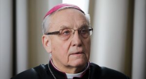 Главу католиков Беларуси митрополита Кондрусевича не впускают в страну