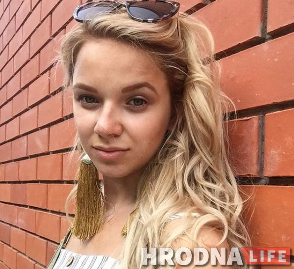 Художница из Гродно выставила на продажу картину “Revolution”. Вырученные средства пойдут на поддержку белорусов