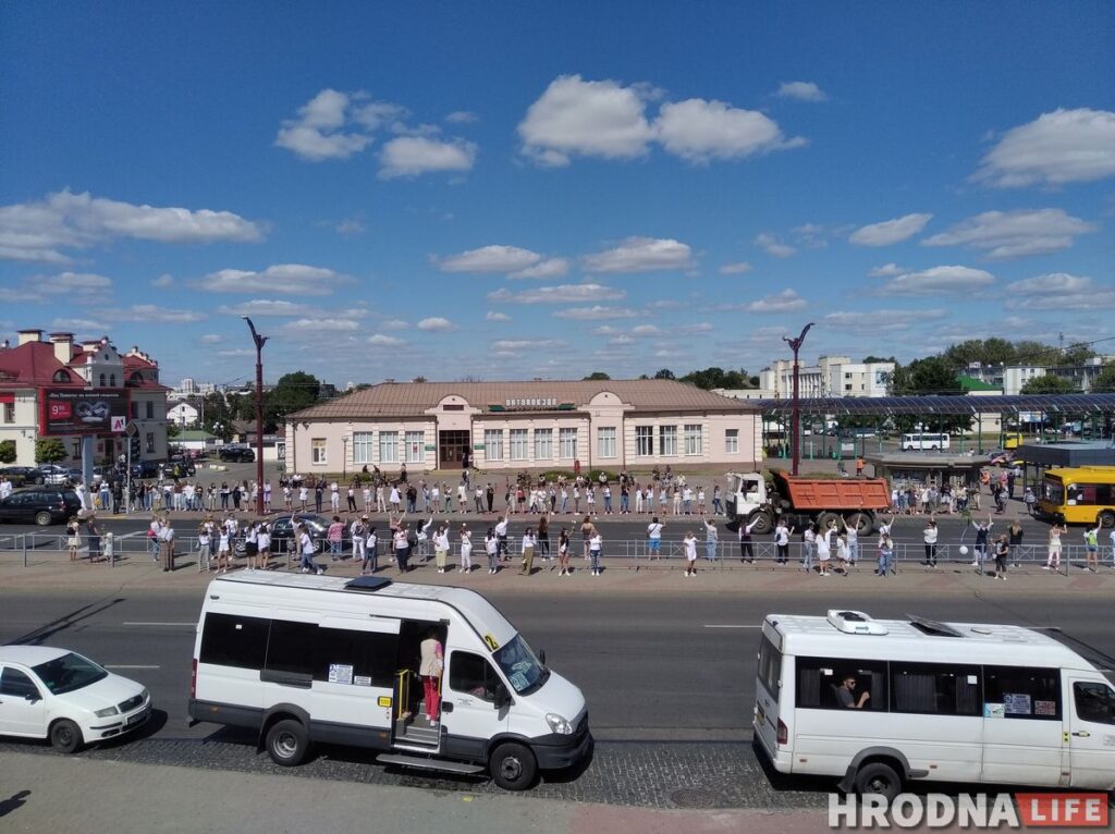 “Чиновники не выведут страну из кризиса”. Координационный совет высказался об отзывах депутатов, женском протесте и позиции Европы и России