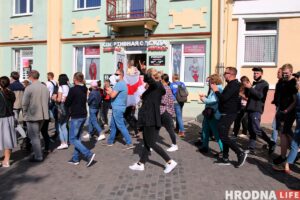 Наступили коленом на шею и душили. Как выглядели задержания в Гродно 20 сентября Наступили коленом на шею и душили. Как выглядели задержания в Гродно 20 сентября