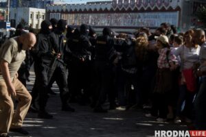 «Подтолкнула политическая обстановка». Студенты в Гродно подают заявления на выход из БРСМ и профсоюза