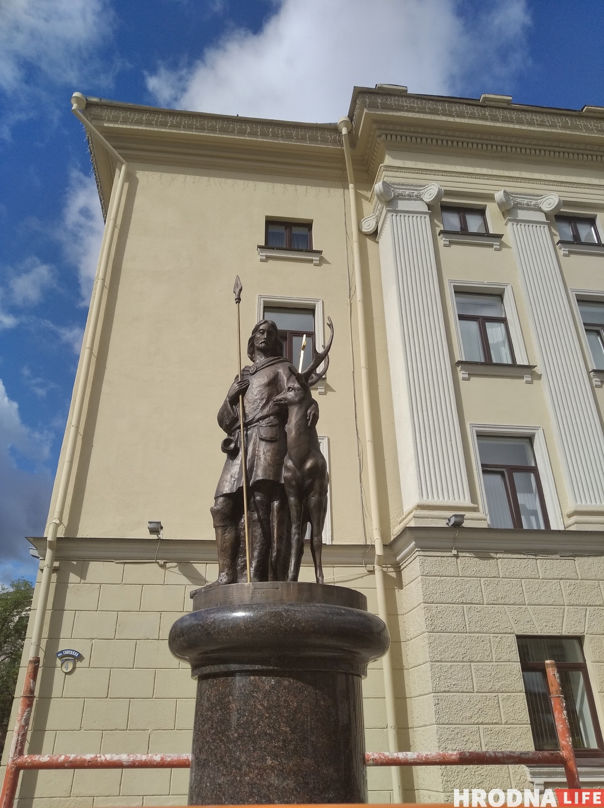 Скульптуру Святога Губерта ўсталявалі ў Гродне