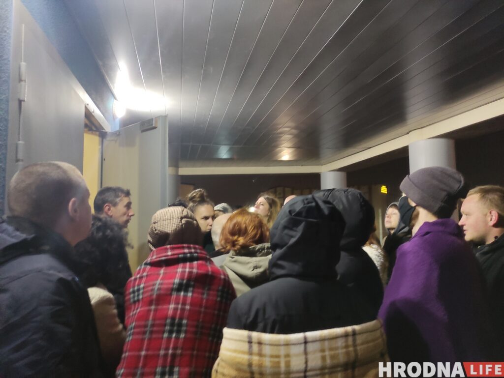 Гродно 25 октября: вытаскивали из автомобилей, “помечали” задержанных, забирали 14-летних