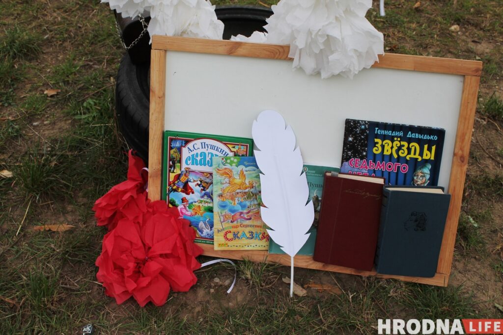 Гродзенцы зладзілі дваровы фестываль да Дня маці. Да іх прыехала міліцыя