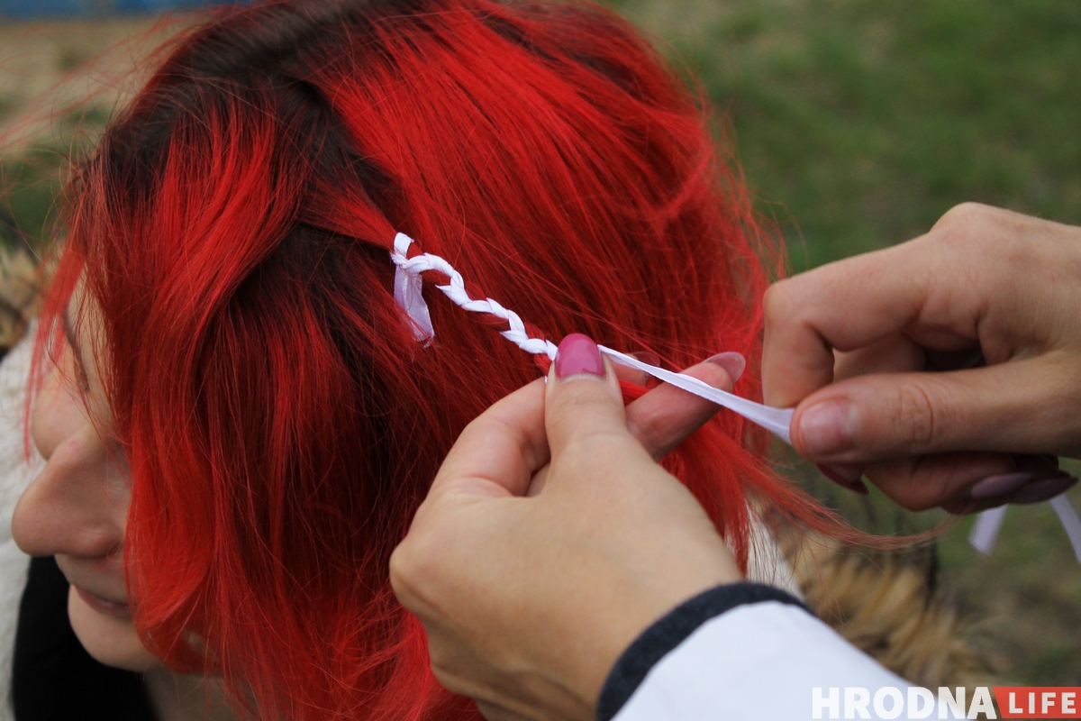 Гродзенцы зладзілі дваровы фестываль да Дня маці. Да іх прыехала міліцыя