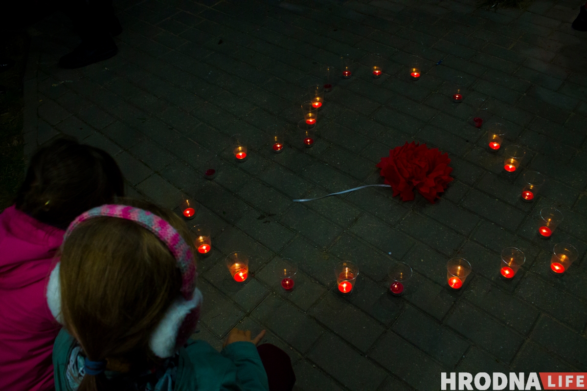 Гродзенцы зладзілі дваровы фестываль да Дня маці. Да іх прыехала міліцыя