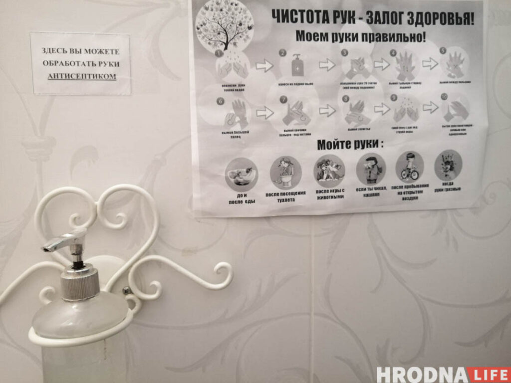 “Як у пекле. Кожны другі - з "каронай", працуем па 15 гадзін на дзень". Лекарка распавяла пра другую хвалю каранавіруса ў паліклініках Гродна