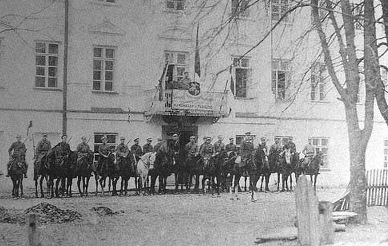 Гродно – город свободных людей. Как протестовали гродненцы в разные годы